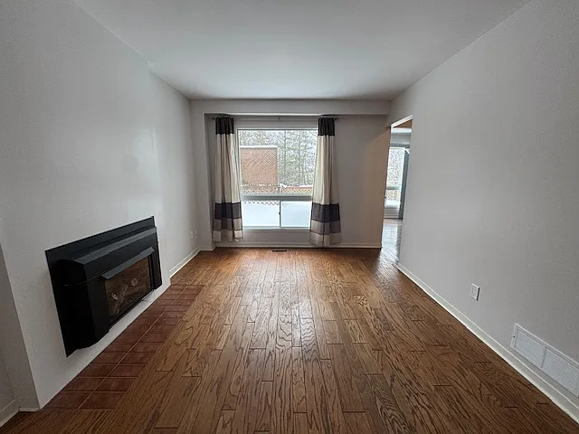 536 Thorndale Dr — Photo 5
