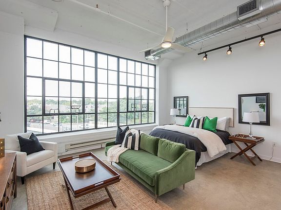 2nd image of 3101 W Glenwood Ave #0B-1Ba-620Sqft