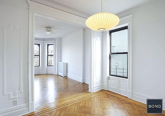 4th image of 468 5th St #4