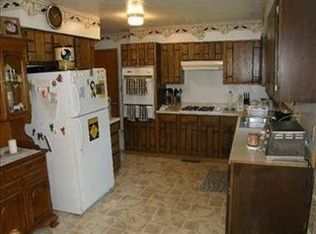 840 Western Star Ct, Roaming Shores, OH 44085