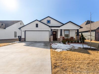 8986 E 163rd St S, Bixby, OK, 74008