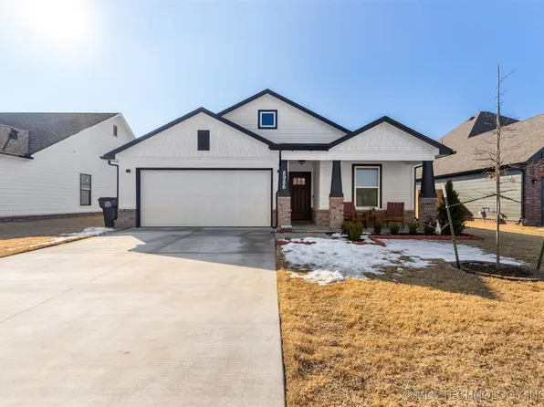 8986 E 163rd St S, Bixby, OK 74008