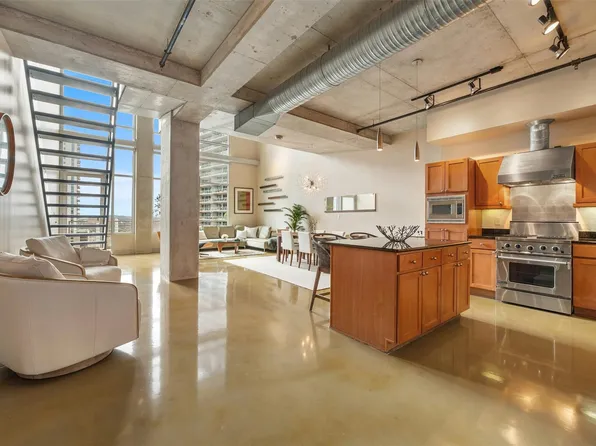 800 W 5th St APT 1104, Austin, TX 78703