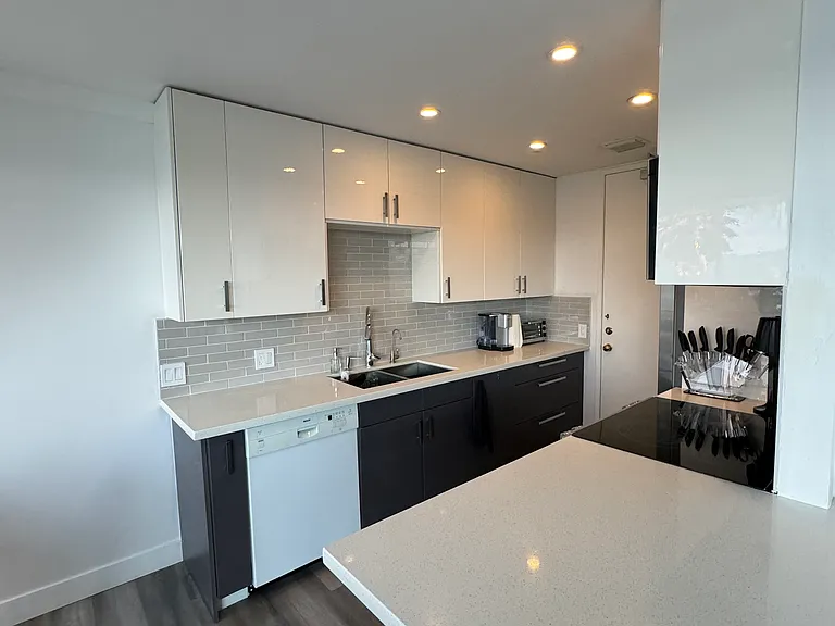10747 Wilshire Blvd #1207 — Photo 10