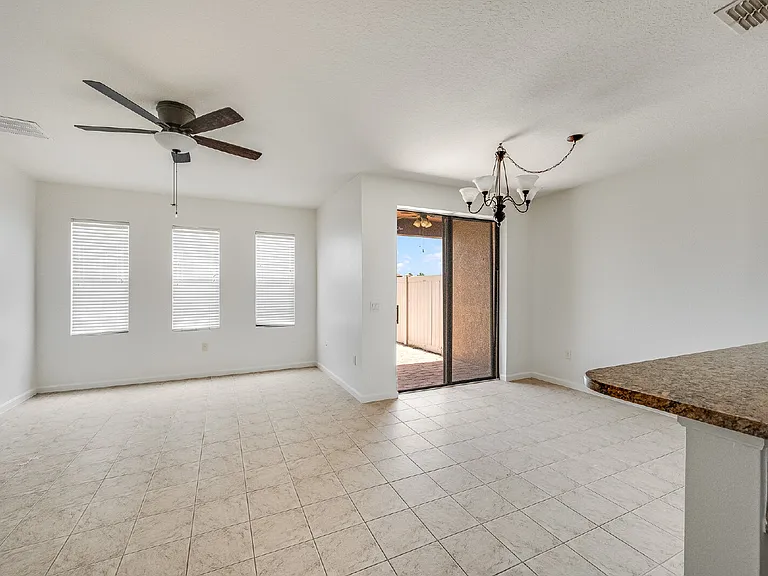 733 Ventura Dr — Photo 13