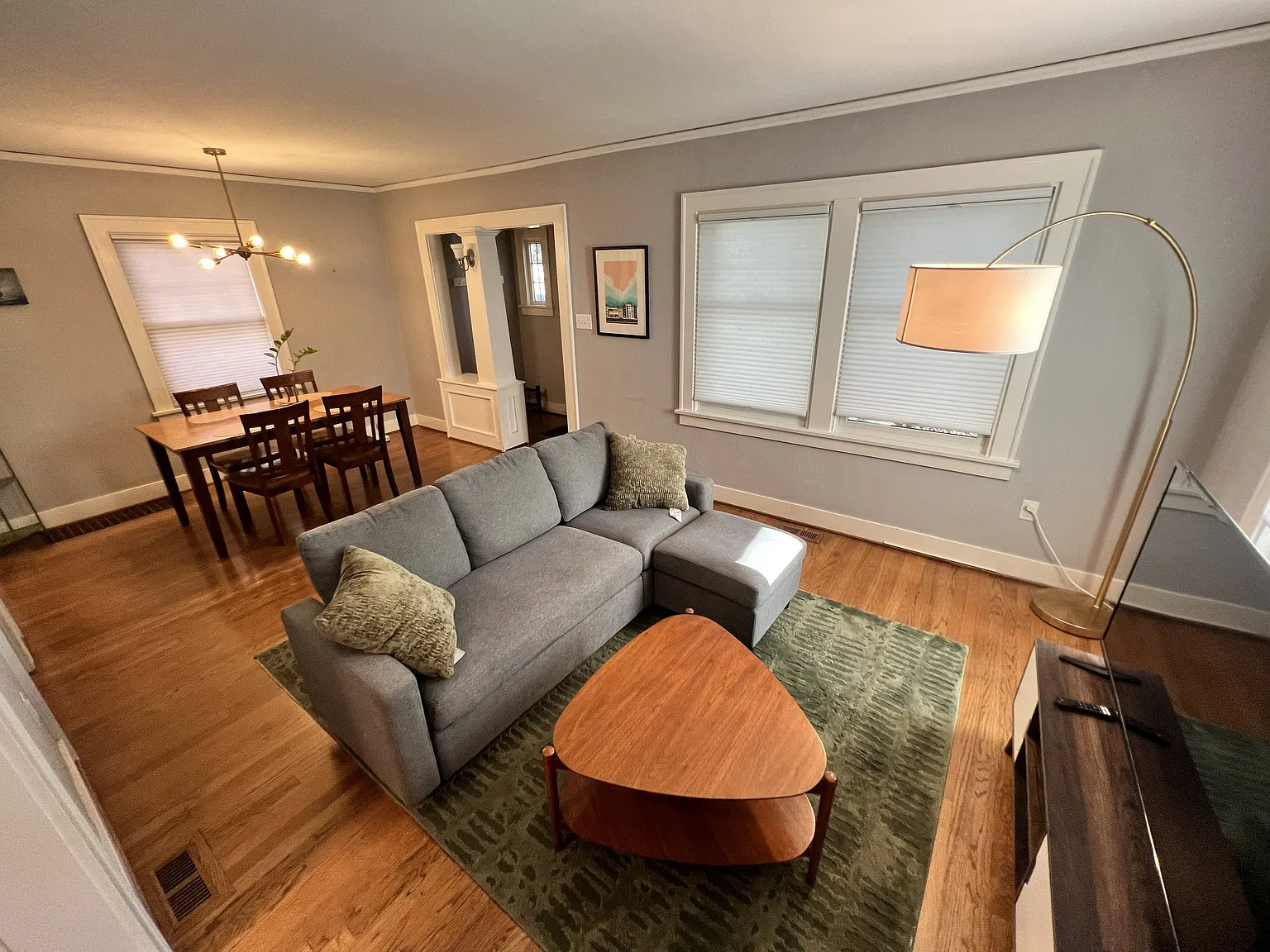 3 bed, 1560 sqft, $4,400 — Photo 1