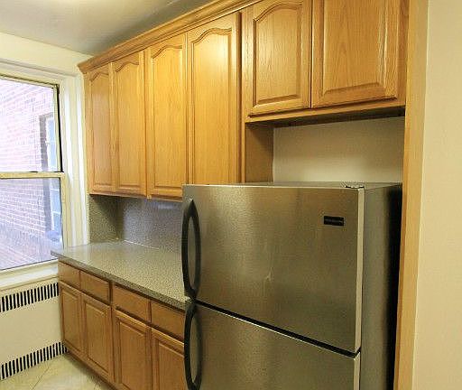 4th image of 4143 39th Pl APT 3B