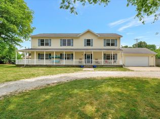 118 W Prairie Ave, Ogden, IL 61859