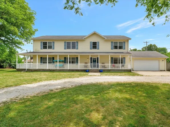 118 W Prairie Ave, Ogden, IL 61859