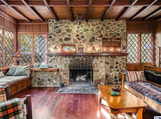 5535 Canyonside Rd, La Crescenta, CA 91214