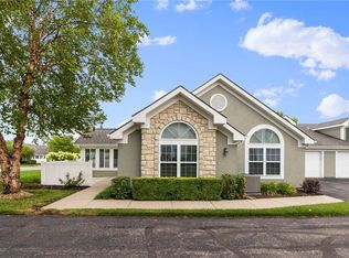 7118 Meadow View St, Shawnee, KS 66227