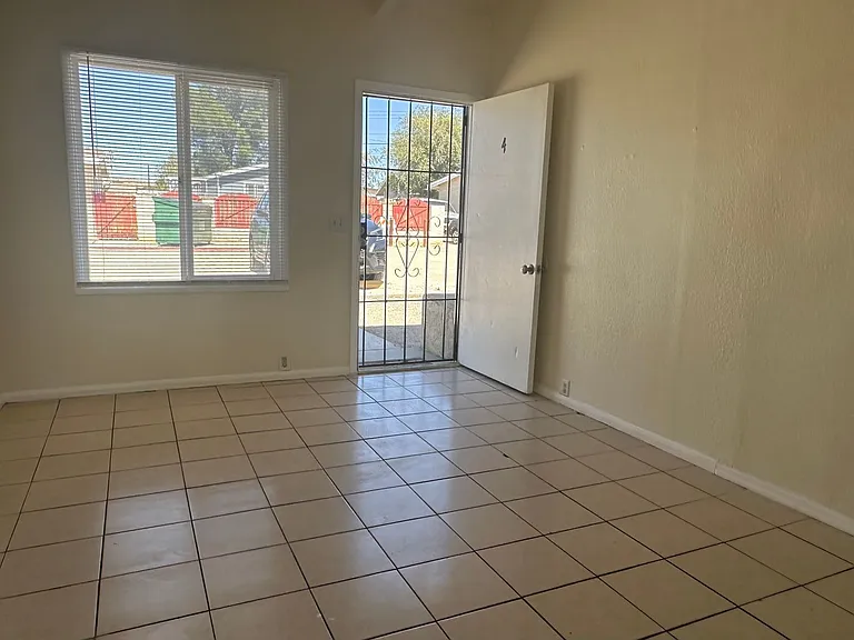 2841 B Street — Photo 10