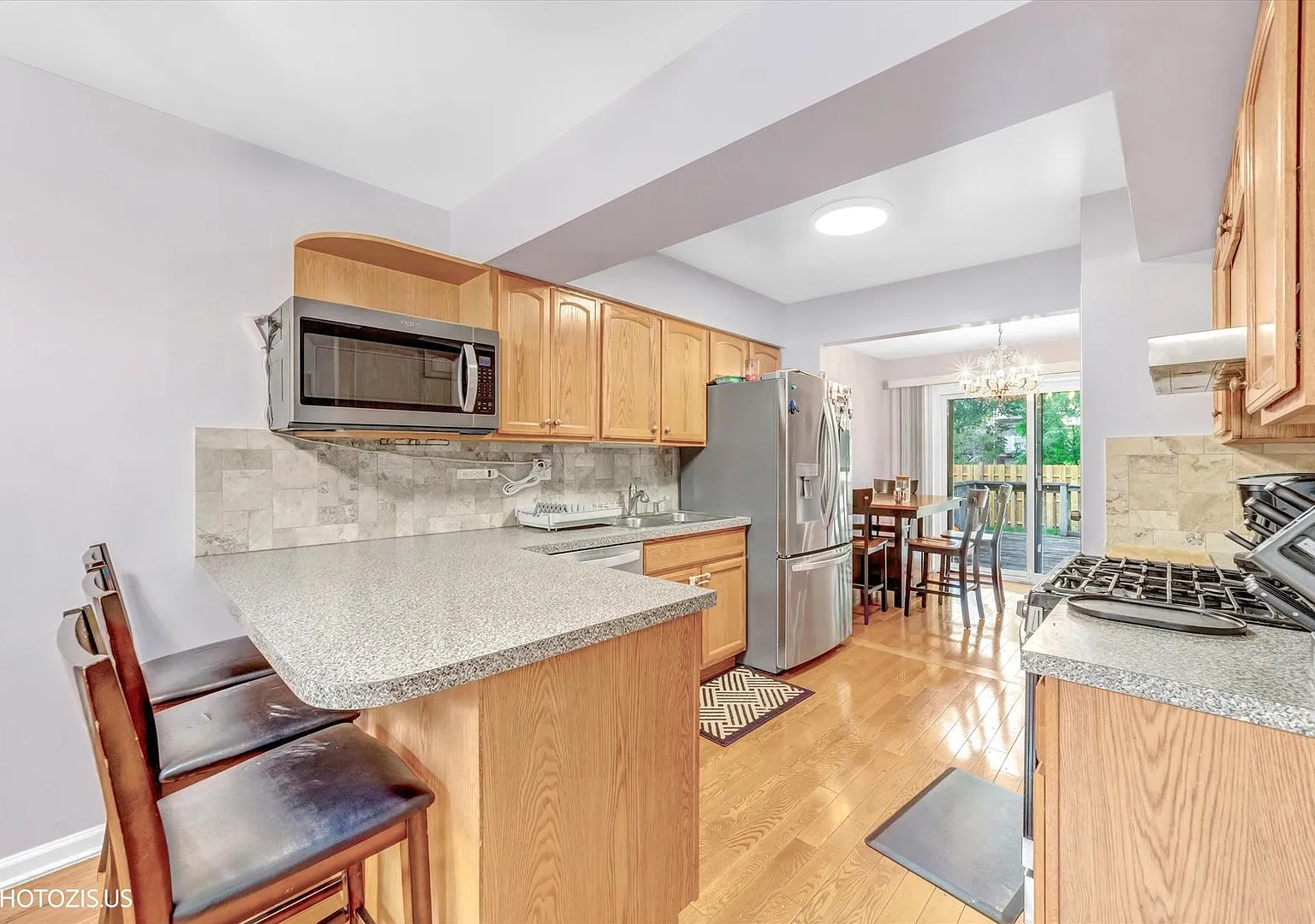 3 bed, 2.5 bath, 1900 sqft, $3,000 — Photo 4