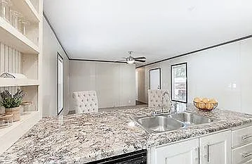 Lakeview Community — Photo 3