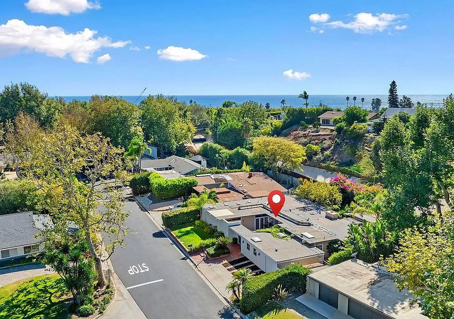 4 Bedroom Malibu West Retreat w/ Beach Club Access! — Photo 3