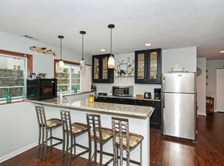 7695 Queensland Ln N, Maple Grove, MN 55311