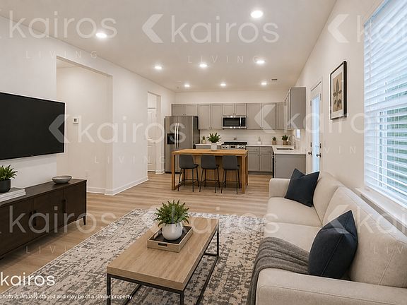 3rd image of 122 Silver Maple Cir