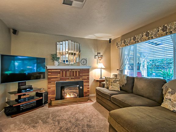 4th image of 7066 White Oak Dr