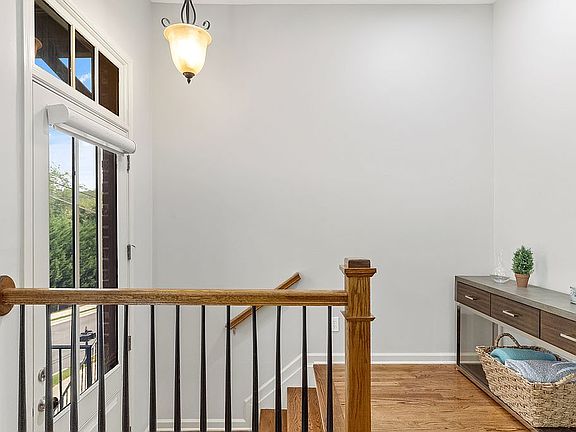3rd image of 187 Cole St