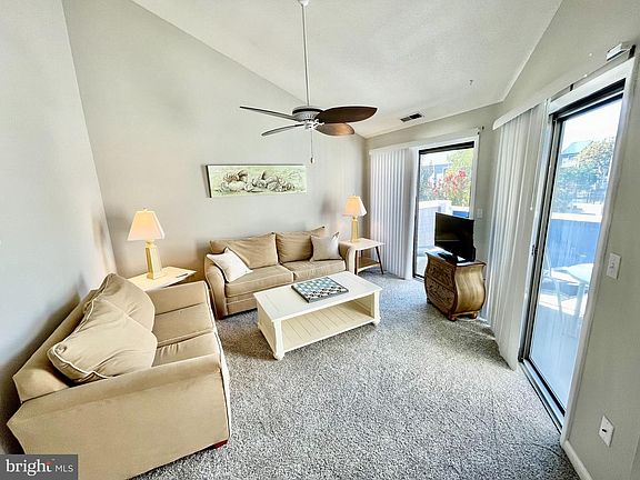 4th image of 39724 E Sun Dr Unit 223