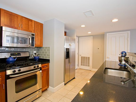 5th image of 1220 N Fillmore St Unit 708