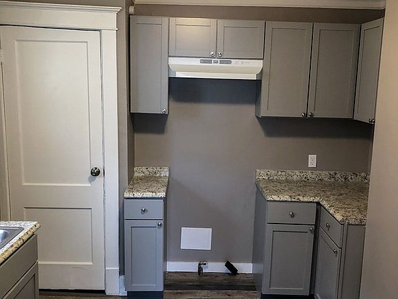 4th image of 63 Stewart Ave