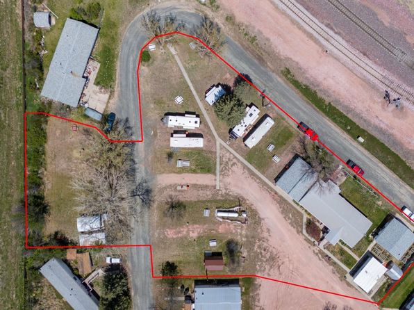 306 Pioneer Ct, Fort Laramie, WY 82212