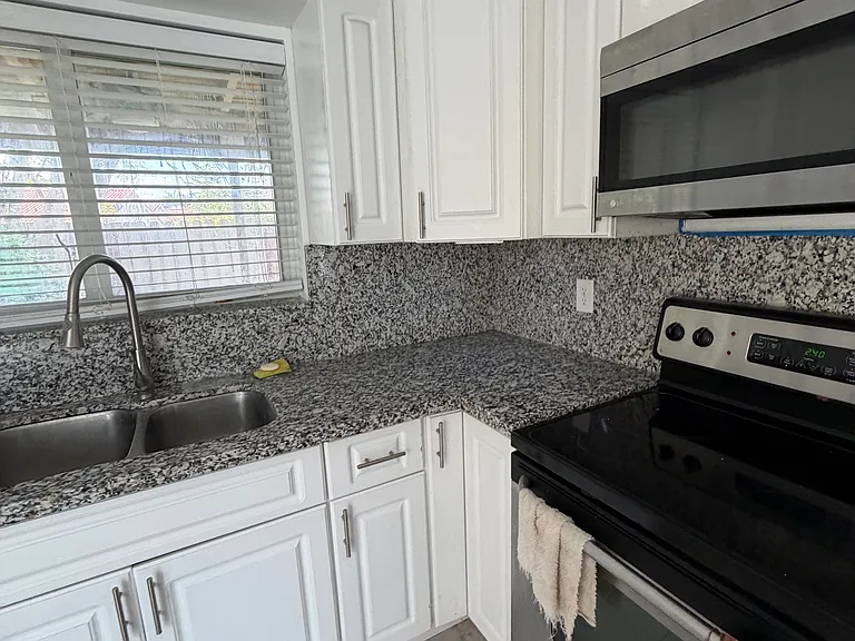 6900 SW 104th Ct — Photo 26