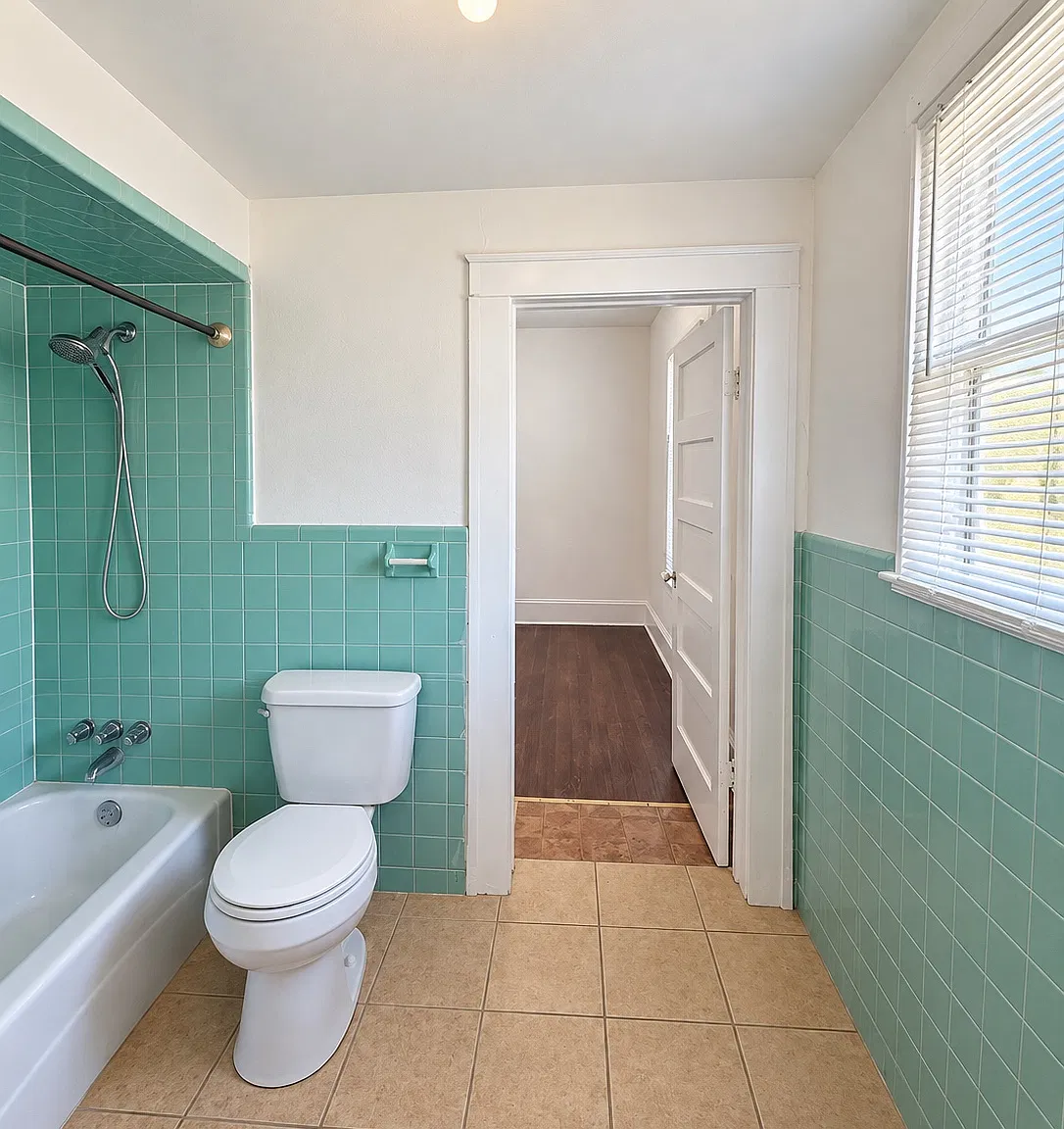 3728 Silver St — Photo 4