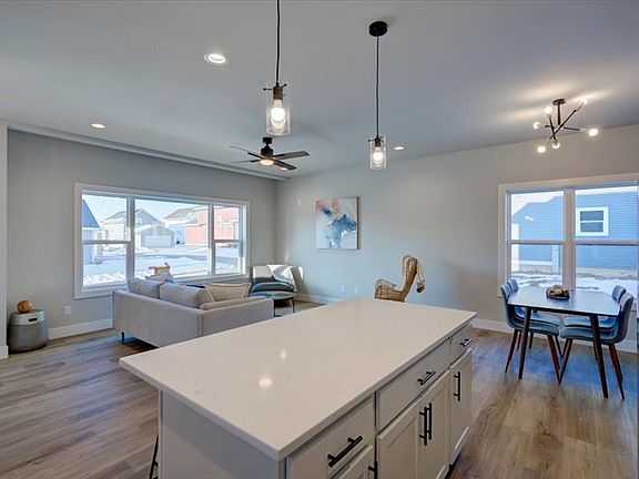 5th image of 4882 Romaine Rd