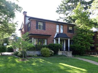 67 Broadview Dr, Saint Louis, MO 63105