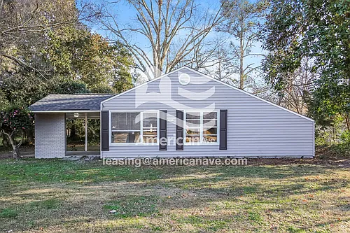 1112 Alderman St NE Photo 1