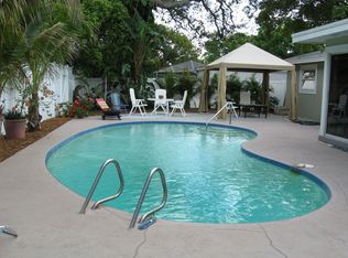 239 Overbrook St E, Largo, FL 33770