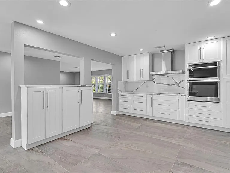 3944 Doral Dr — Photo 10