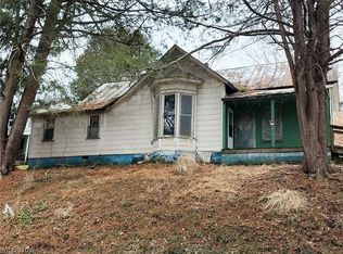 624 S Court St, Harrisville, WV 26362