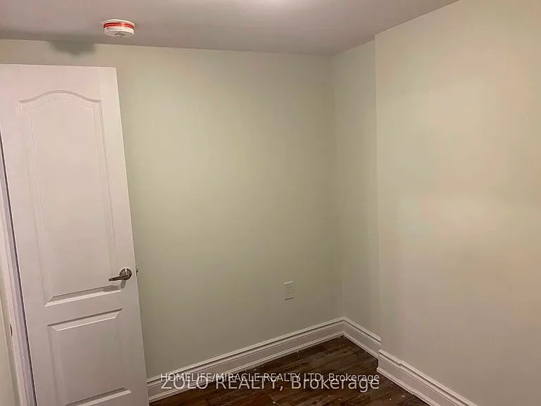 236 Renforth Dr — Photo 7