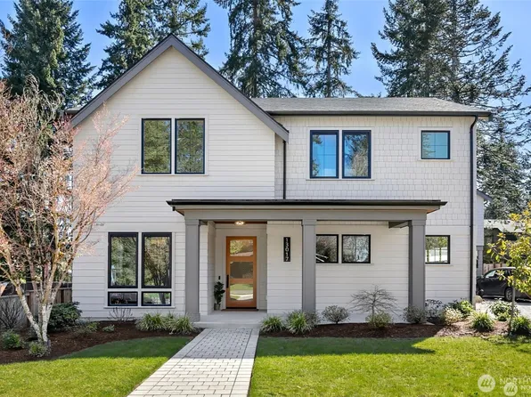 13017 NE 113th Street #1, Kirkland, WA 98033
