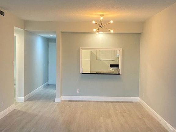 5th image of 8437 Forest Hills Dr