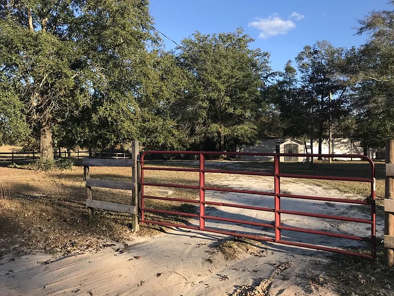 2468A Three Mile Rd — Photo 2