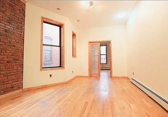 3rd image of 726 Willoughby Ave #3