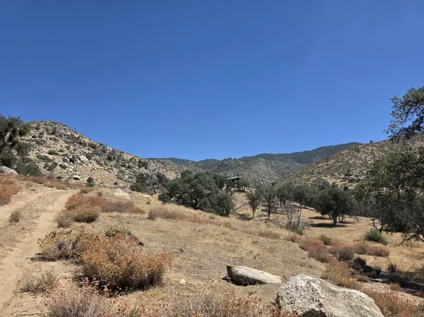 17257 Thompson Canyon Ave, Caliente, CA 93518