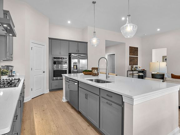 7th image of this home