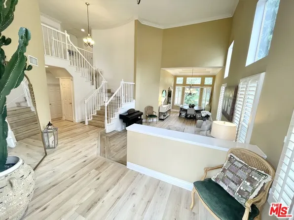 23604 Sunderland Ct, Santa Clarita, CA 91354