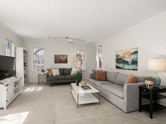 5th image of 20 N Stone Mill Dr #1026