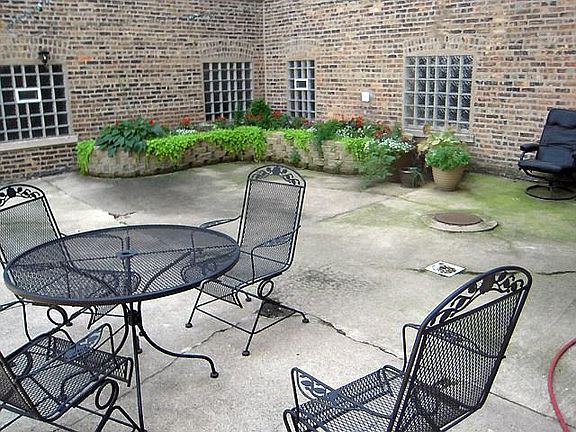 5th image of 4425 N Whipple St APT 1B