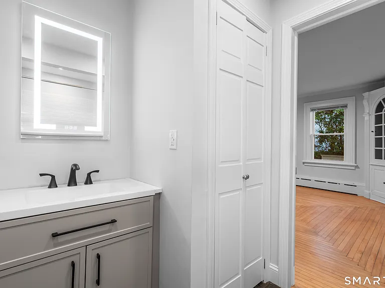 43 Elmwood Ave — Photo 18
