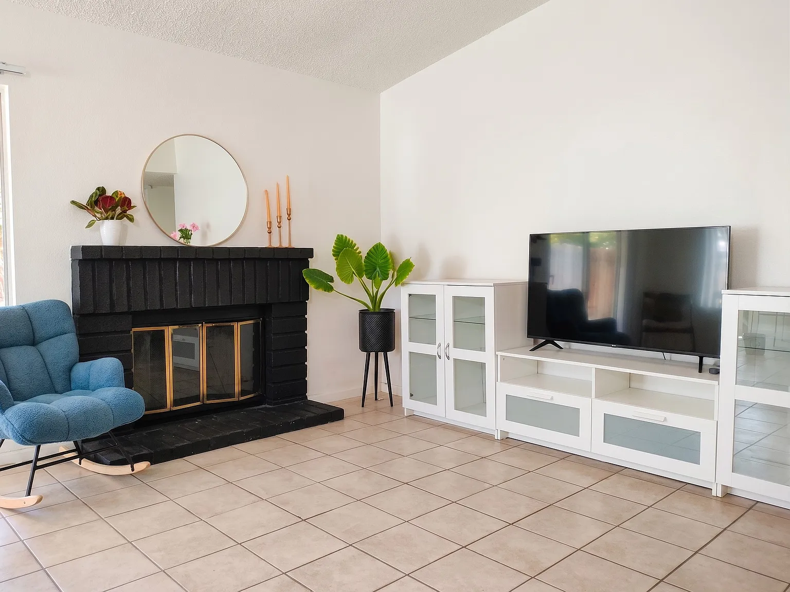 2 bed, 950 sqft, $2,150 — Photo 2