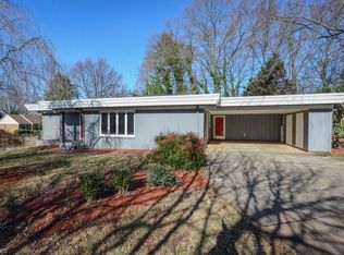 22 Devonshire Dr, Greensboro, NC 27410