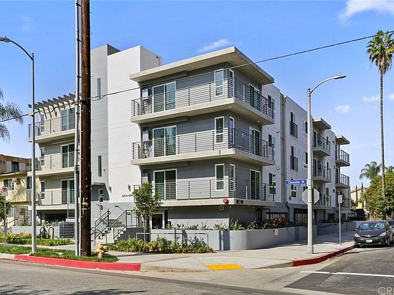 3rd image of 5405 Hermitage Ave #302