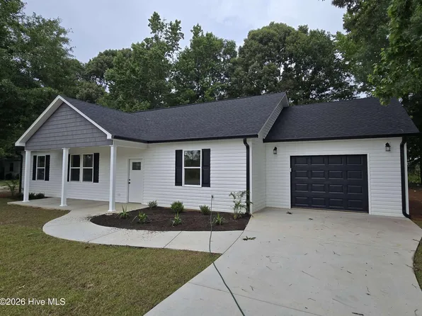 24821 Spring Hill Road, Wagram, NC 28396